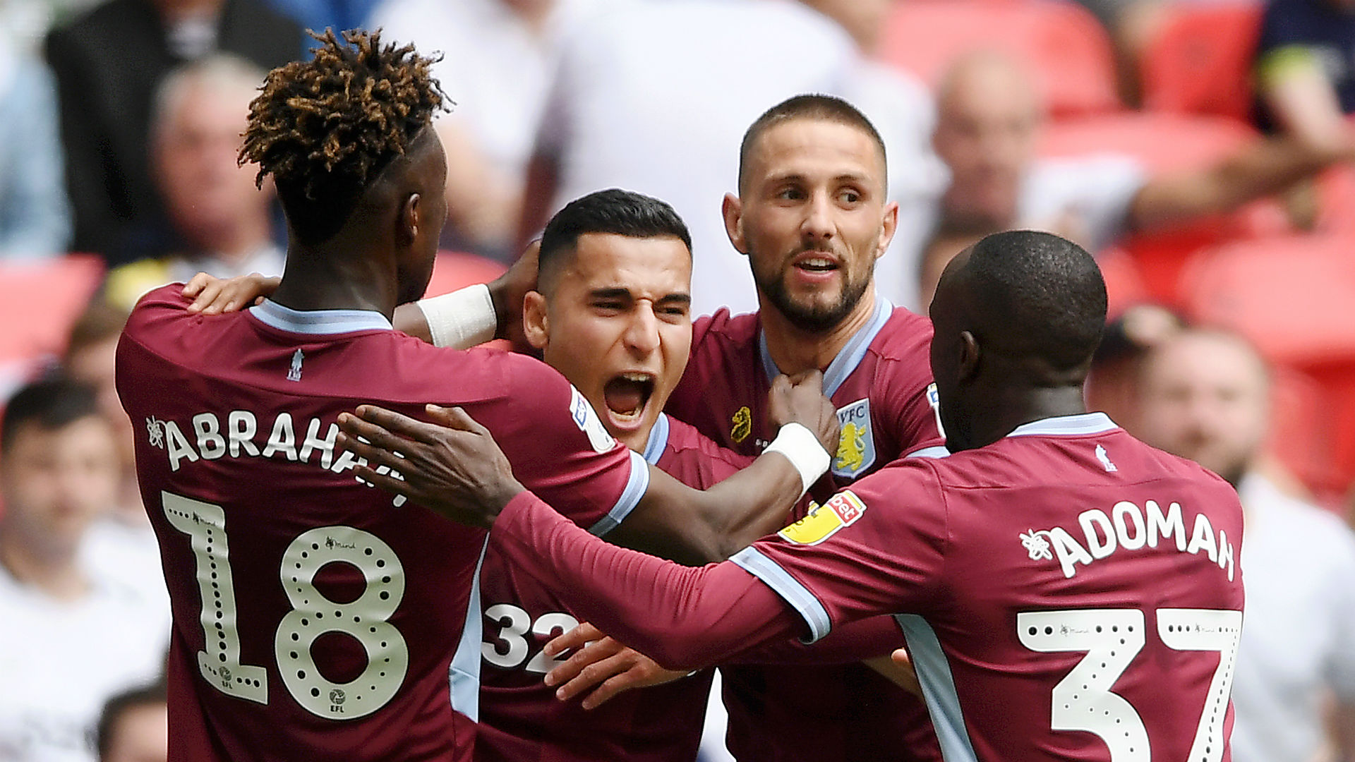 他们对年轻 他们对年轻