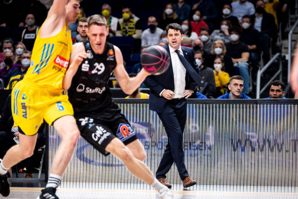 锋线上的大 锋线上的大