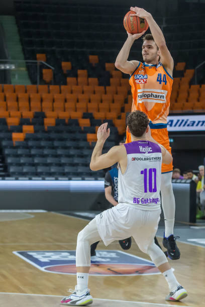 18年世界 18年世界